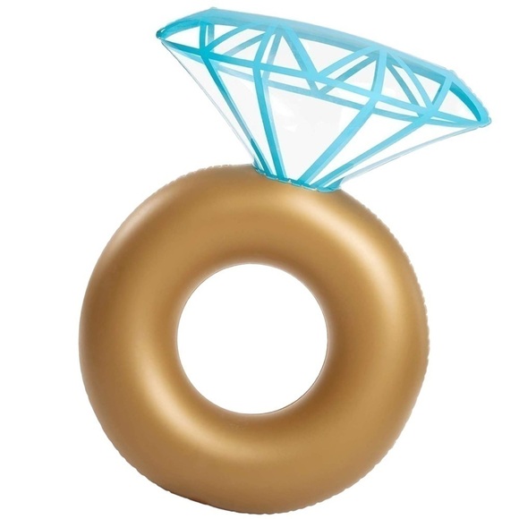 Giant Inflatable Diamond Ring Pool Float - Picture 7 of 9